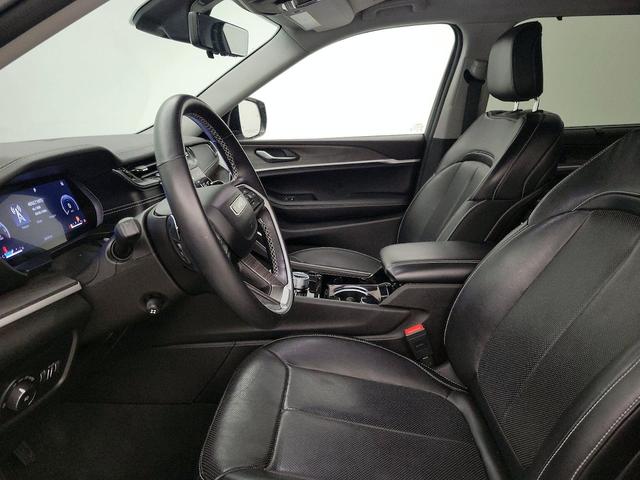 Photo of 2021 Silver Jeep Grand Cherokee L