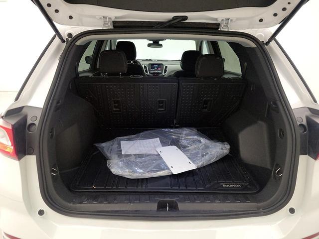 Photo of 2021 White Chevrolet Equinox