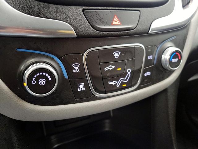 Photo of 2021 White Chevrolet Equinox