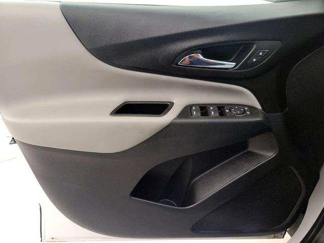 Photo of 2021 White Chevrolet Equinox