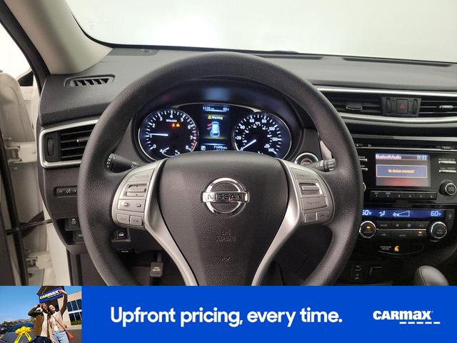 Photo of 2016 White Nissan Rogue