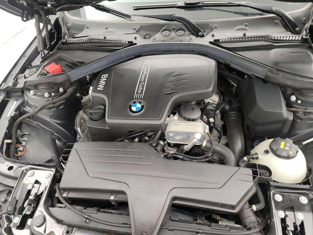 Photo of 2016 Black BMW 320