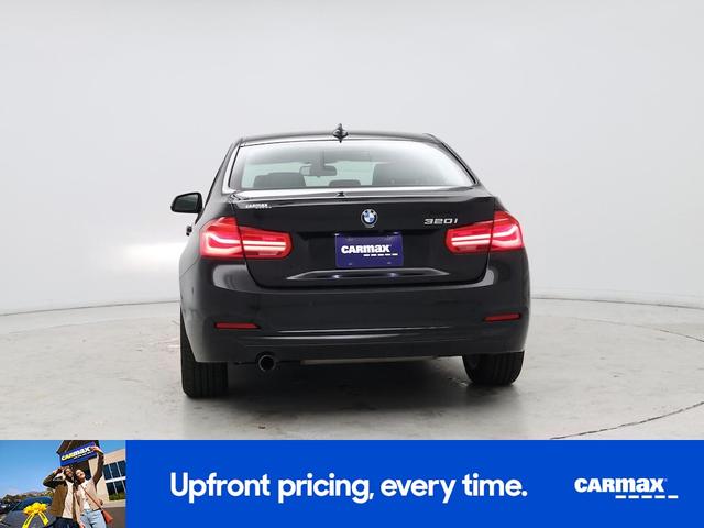 Photo of 2016 Black BMW 320