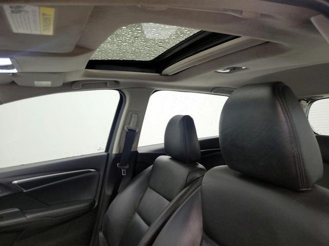 Photo of 2015 Silver Honda Fit