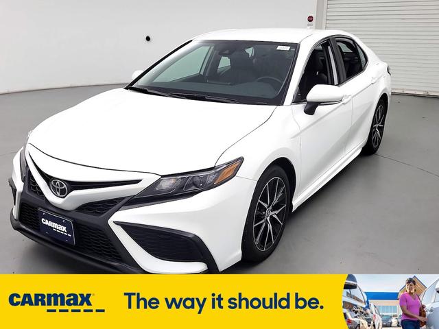 Photo of 2023 White Toyota Camry