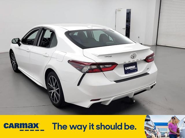 Photo of 2023 White Toyota Camry