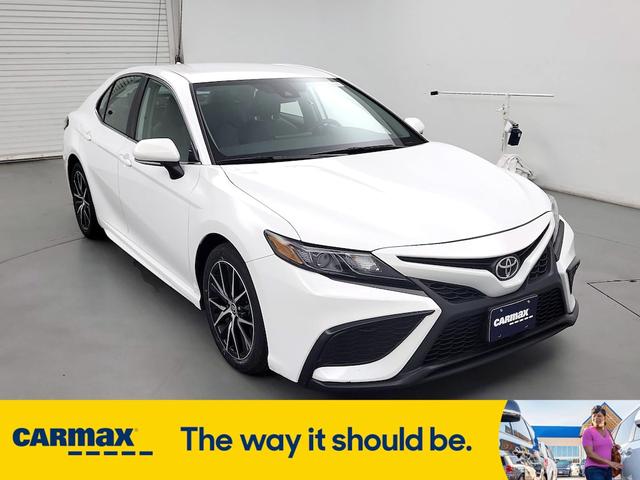 Photo of 2023 White Toyota Camry