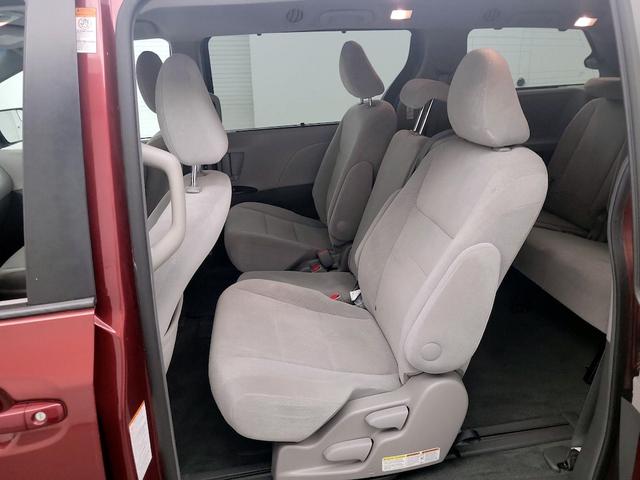 Photo of 2016 Red Toyota Sienna