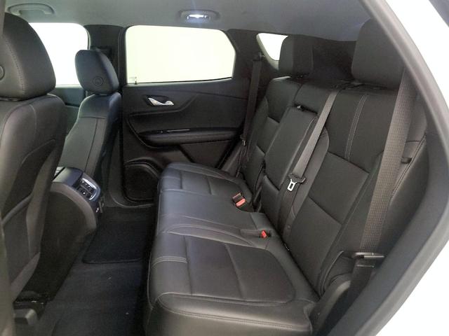 Photo of 2022 White Chevrolet Blazer