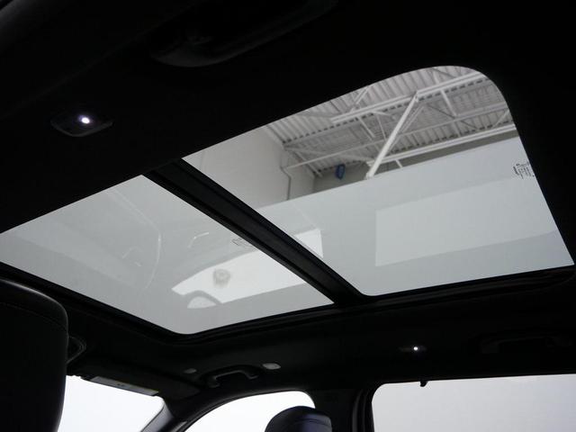Photo of 2024 Bright White Clearcoat Jeep Grand Cherokee L