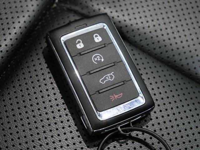 Photo of 2024 Bright White Clearcoat Jeep Grand Cherokee L