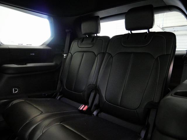 Photo of 2024 Bright White Clearcoat Jeep Grand Cherokee L