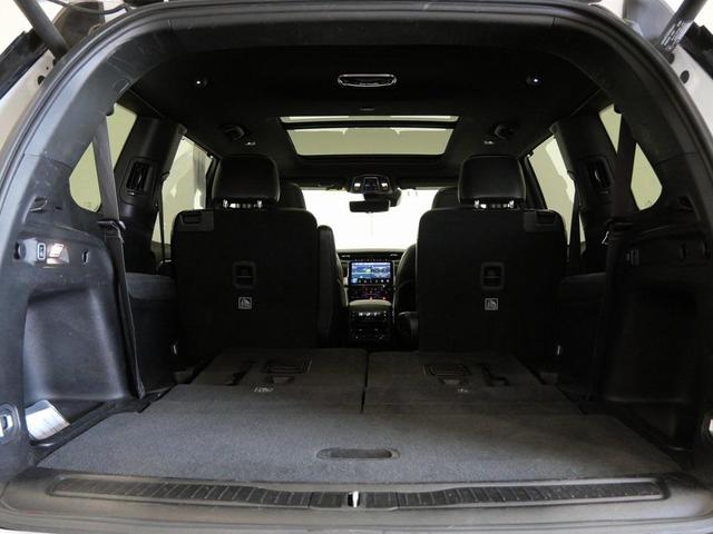 Photo of 2024 Bright White Clearcoat Jeep Grand Cherokee L