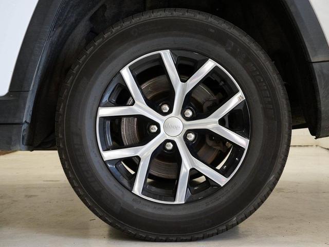 Photo of 2024 Bright White Clearcoat Jeep Grand Cherokee L