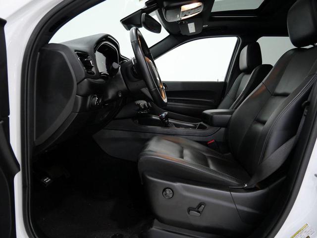 Photo of 2022 White Knuckle Clearcoat Dodge Durango