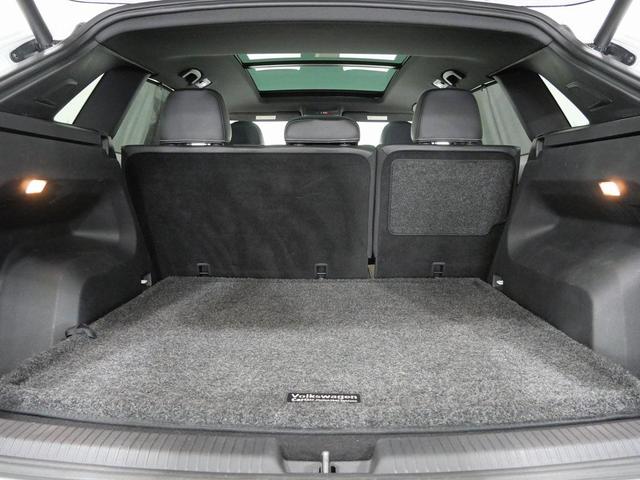 Photo of 2022 Oryx White Pearl Volkswagen Atlas Cross Sport