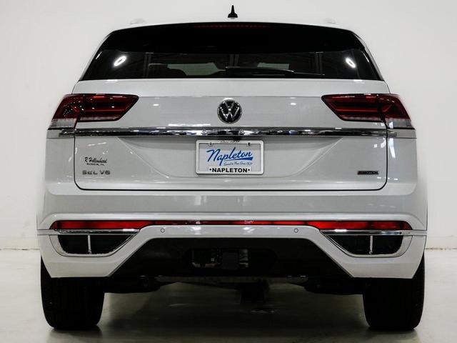 Photo of 2022 Oryx White Pearl Volkswagen Atlas Cross Sport