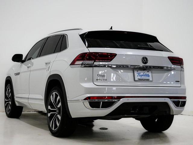 Photo of 2022 Oryx White Pearl Volkswagen Atlas Cross Sport