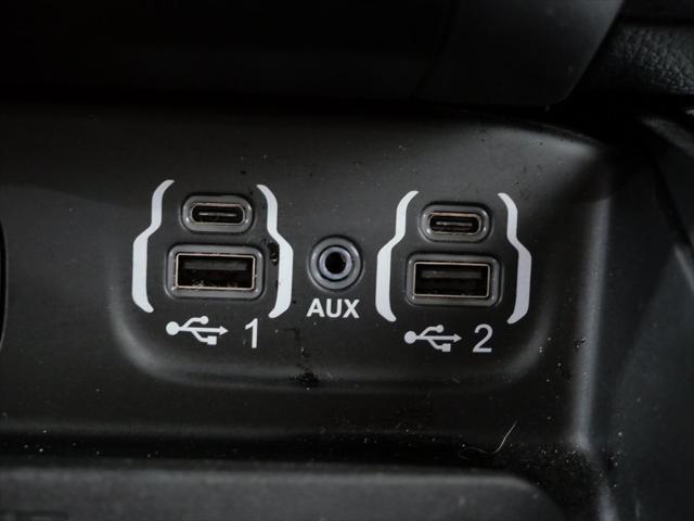 Photo of 2022 Bright White Clearcoat RAM 1500
