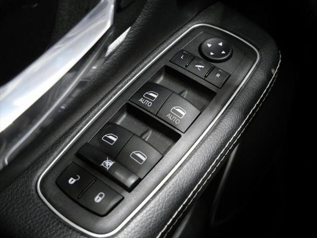 Photo of 2022 Bright White Clearcoat RAM 1500