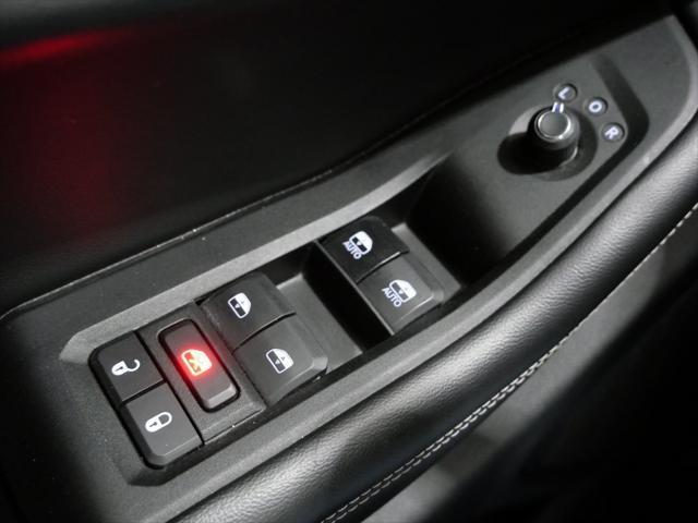 Photo of 2024 Diamond Black Crystal Pearlcoat Jeep Grand Cherokee