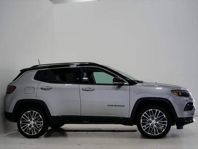 Photo of 2022 Billet Silver Metallic Clearcoat Jeep Compass