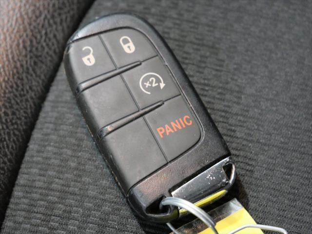 Photo of 2022 Laser Blue Pearlcoat Jeep Compass