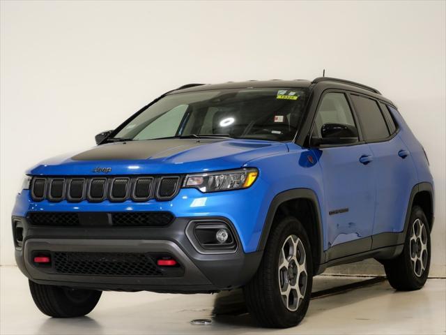 Photo of 2022 Laser Blue Pearlcoat Jeep Compass