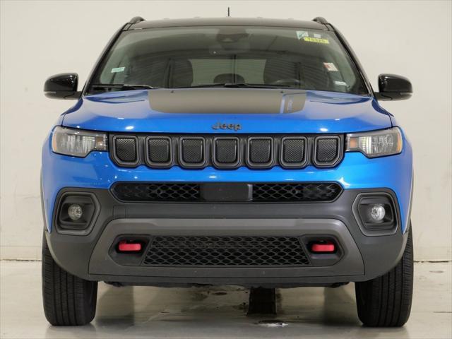 Photo of 2022 Laser Blue Pearlcoat Jeep Compass