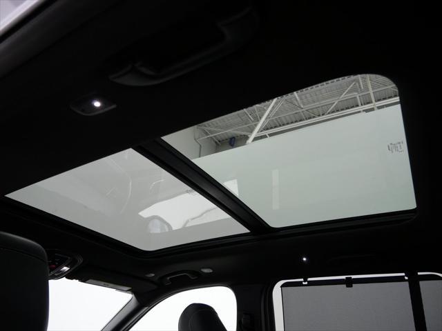 Photo of 2025 Silver Zynith Jeep Grand Cherokee