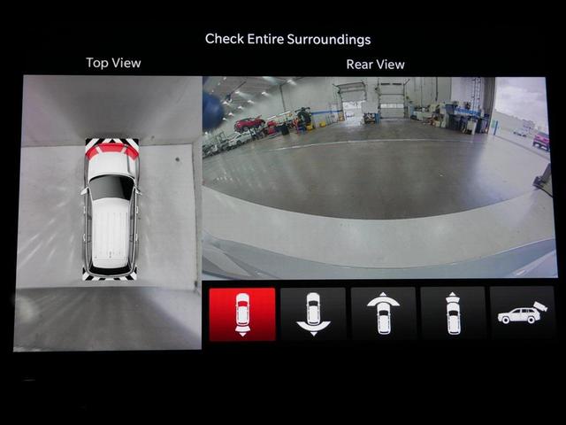 Photo of 2021 Silver Zynith Jeep Grand Cherokee L