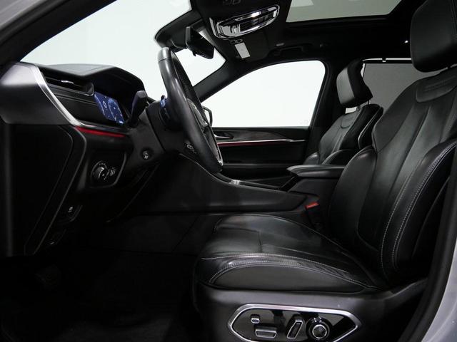 Photo of 2021 Silver Zynith Jeep Grand Cherokee L