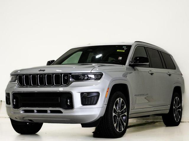 Photo of 2021 Silver Zynith Jeep Grand Cherokee L