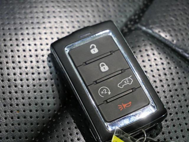 Photo of 2021 Silver Zynith Jeep Grand Cherokee L