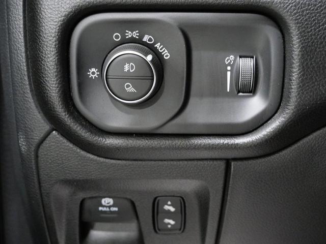 Photo of 2022 Hydro Blue Pearlcoat RAM 1500