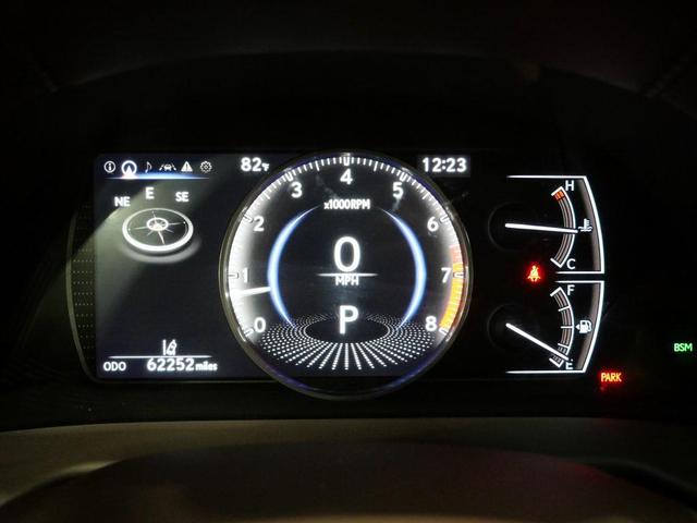 Photo of 2019 Eminent White Pearl Lexus ES 350