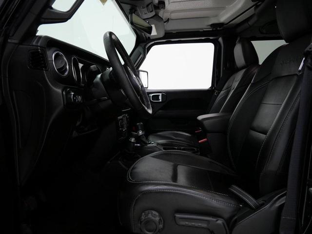 Photo of 2022 Black Clearcoat Jeep Wrangler Unlimited