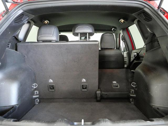 Photo of 2023 Redline Pearlcoat Jeep Compass