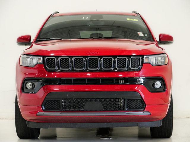 Photo of 2023 Redline Pearlcoat Jeep Compass