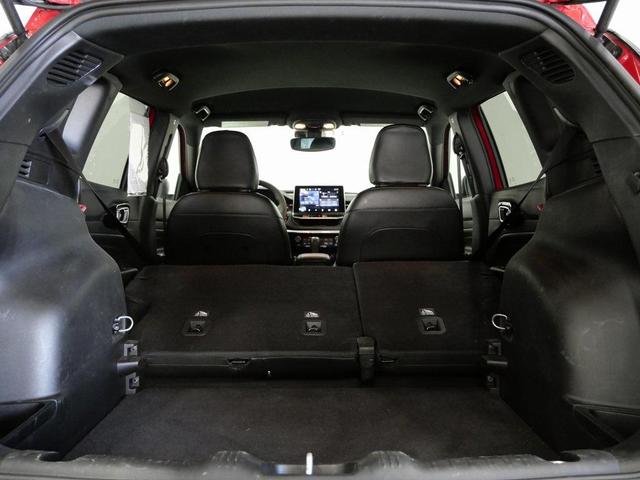 Photo of 2023 Redline Pearlcoat Jeep Compass