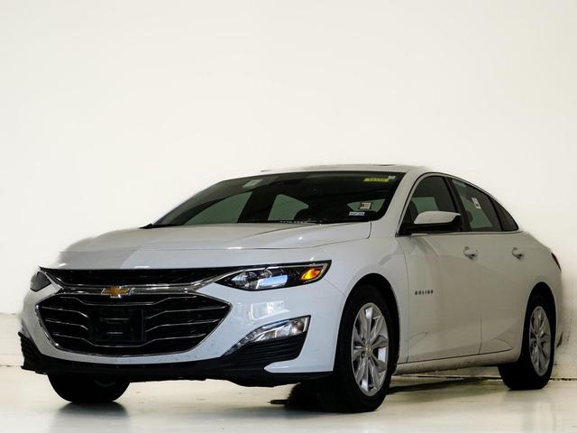 Photo of 2024 Summit White Chevrolet Malibu