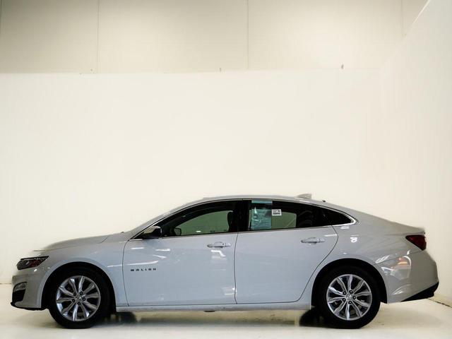 Photo of 2024 Summit White Chevrolet Malibu