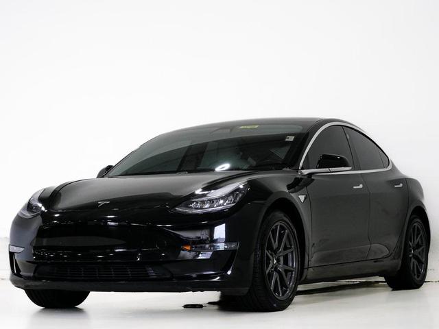 Photo of 2019 Solid Black Tesla Model 3