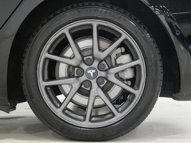 Photo of 2019 Solid Black Tesla Model 3
