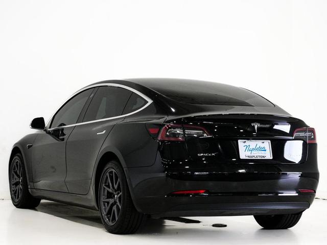 Photo of 2019 Solid Black Tesla Model 3