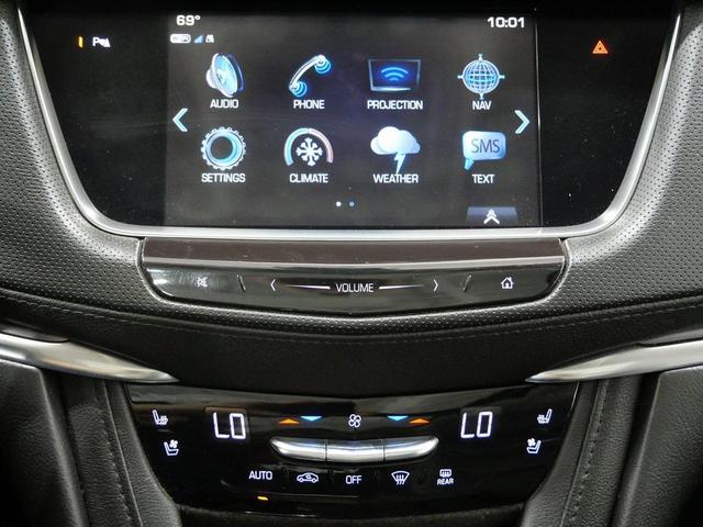 Photo of 2019 Stellar Black Metallic Cadillac XT5