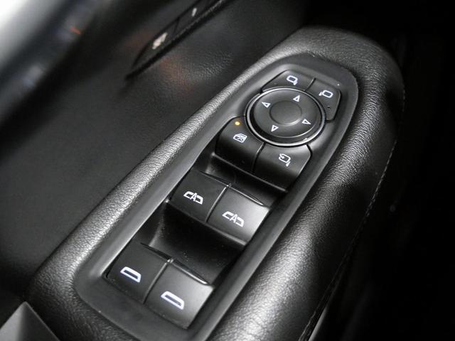 Photo of 2019 Stellar Black Metallic Cadillac XT5