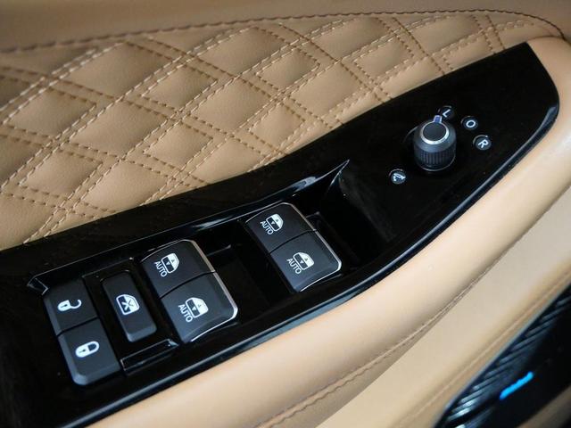 Photo of 2023 Bright White Clearcoat Jeep Grand Cherokee L