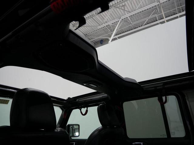 Photo of 2021 Granite Crystal Metallic Clearcoat Jeep Wrangler Unlimited