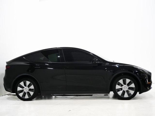 Photo of 2021 Solid Black Tesla Model Y